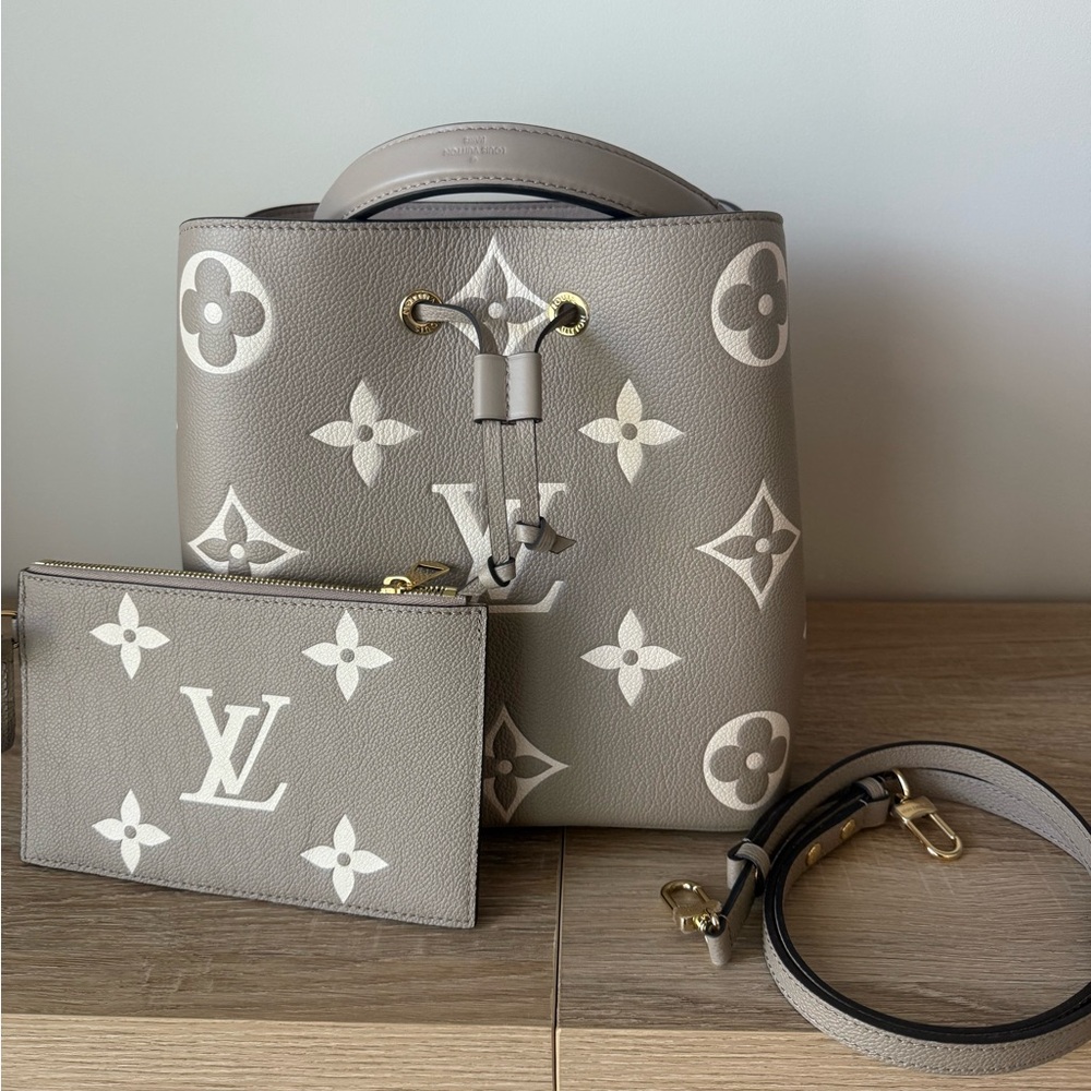 Louis Vuitton Gray neonoe